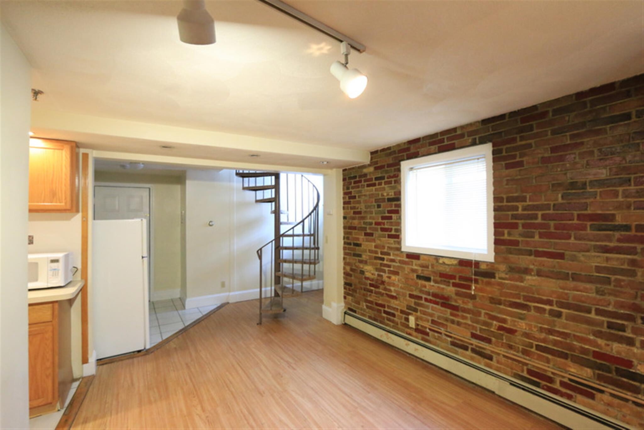 Building Photo - 8 Mount Auburn St