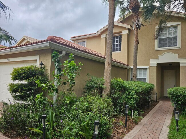 Building Photo - 7533 Topiary Ave