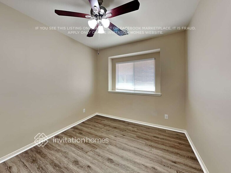 Building Photo - 9137 Farmer Dr