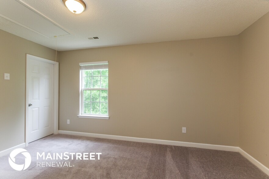 Building Photo - 4700 Capstone Dr