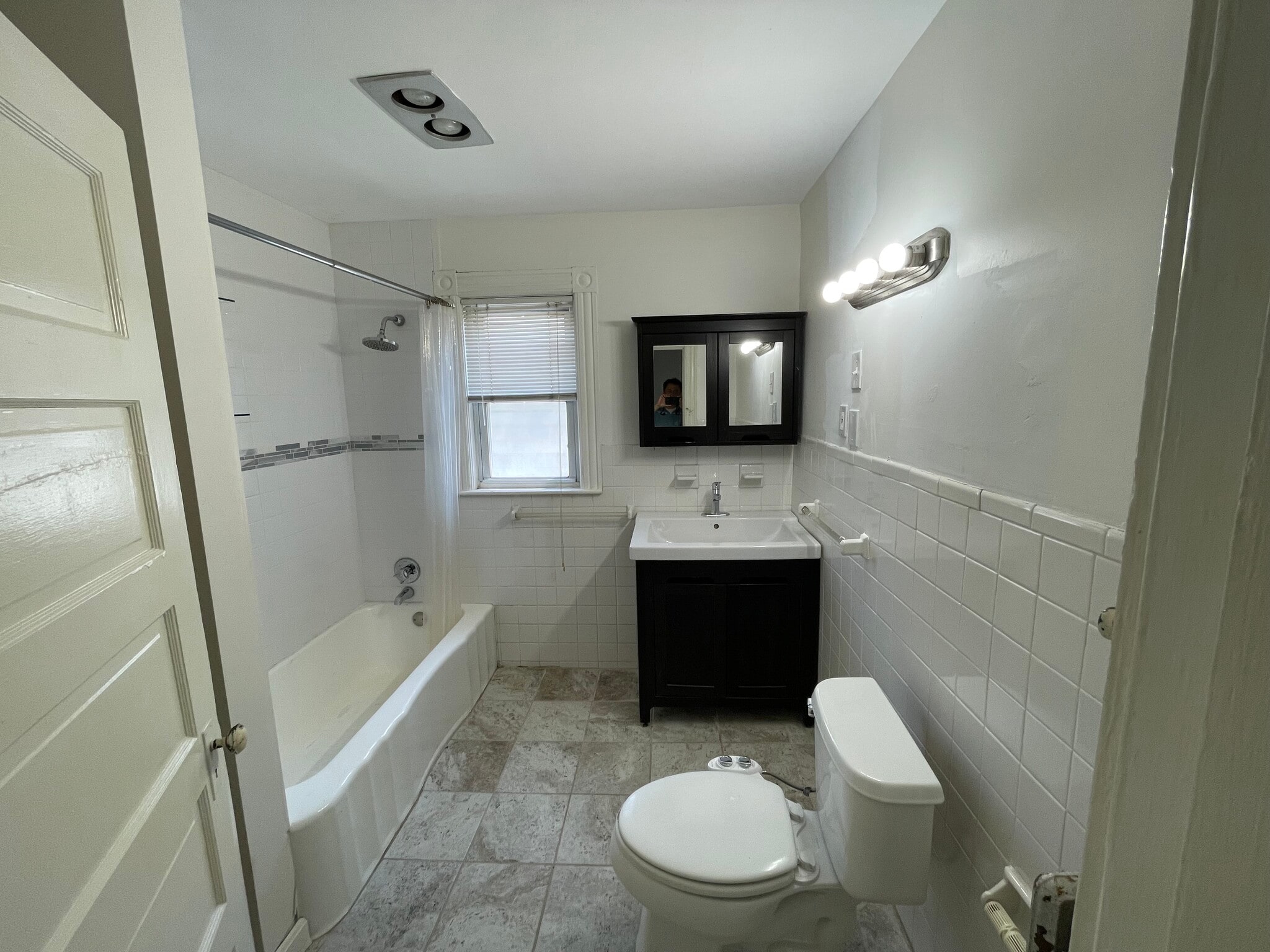 Building Photo - 151 Fellsway W