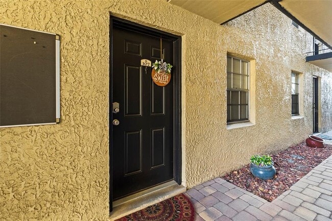 Building Photo - 5304 W Kennedy Blvd