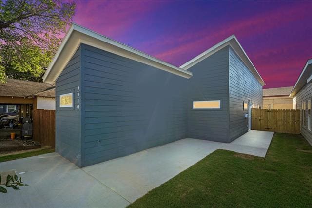 Building Photo - 2221 Hooper St