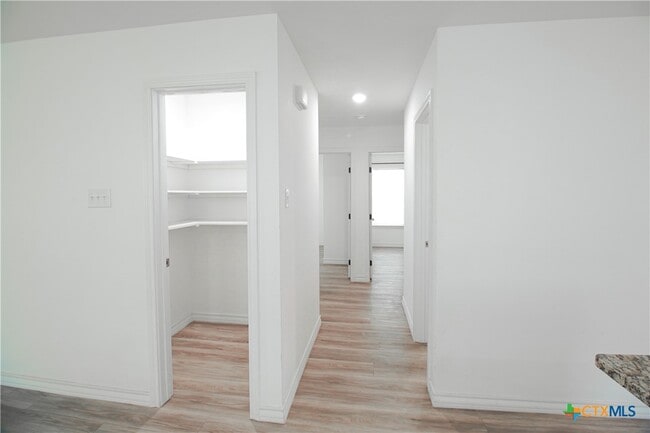 Building Photo - 1601 Cloud St