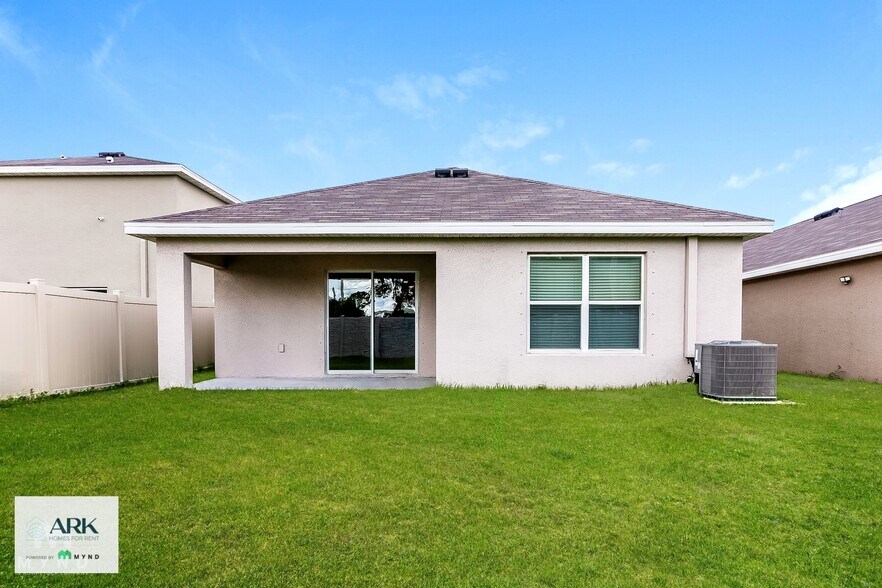 Building Photo - 2933 Great Abaco Way