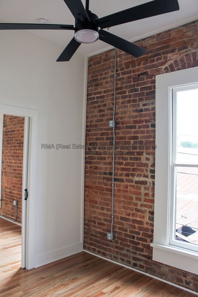 Building Photo - 6 Zebulon Street