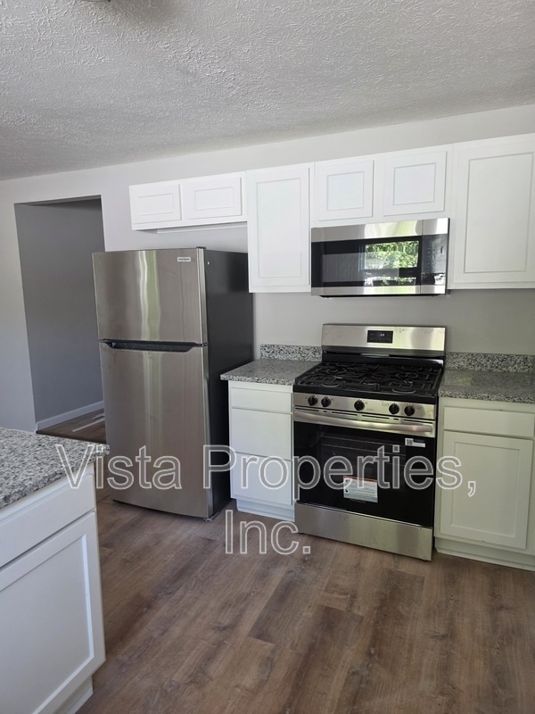 Building Photo - 313 Thomas St