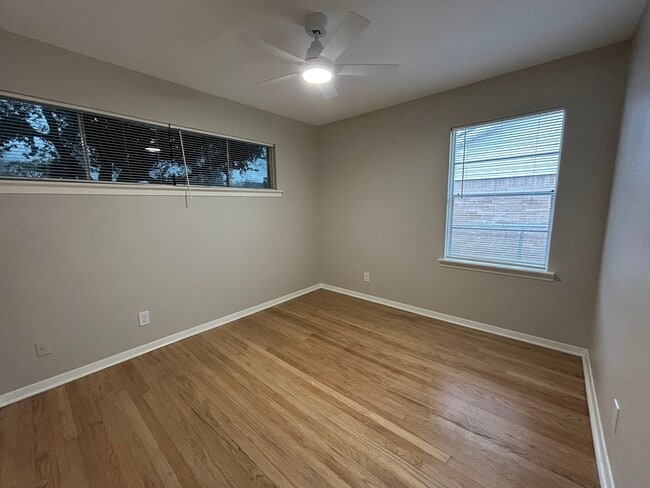 Building Photo - 12414 Ledger Ln