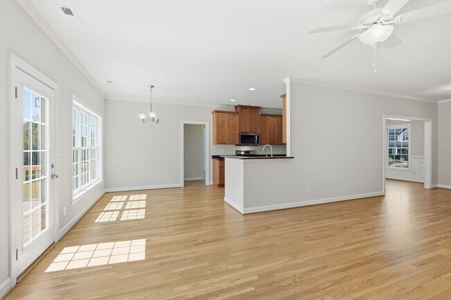 Building Photo - Welcome to Windmill Meadows!