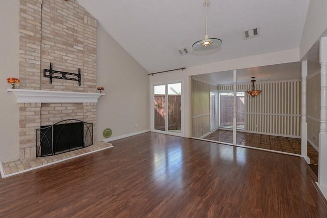 Building Photo - 12807 Suffolk Chase Ln