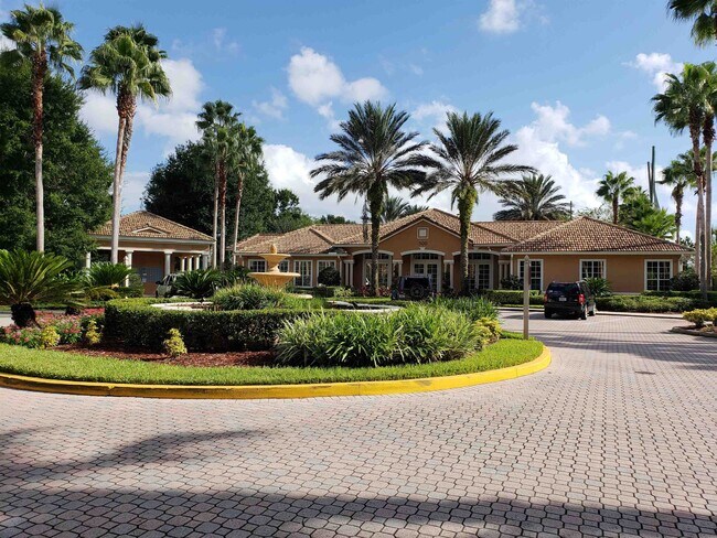 Building Photo - 520 Florida Club Blvd
