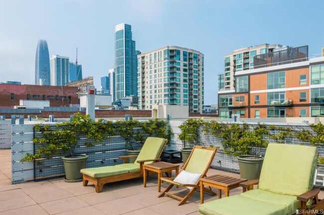 Rooftop (Lounge Chairs) - 88 Townsend St