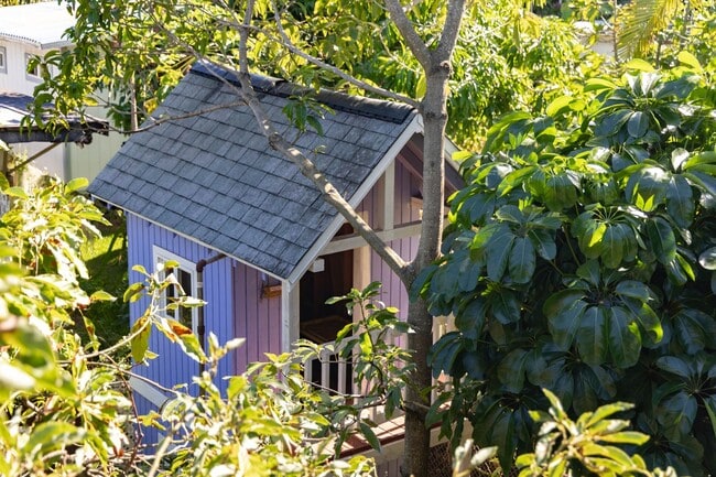 Building Photo - 59-018 Holawa St