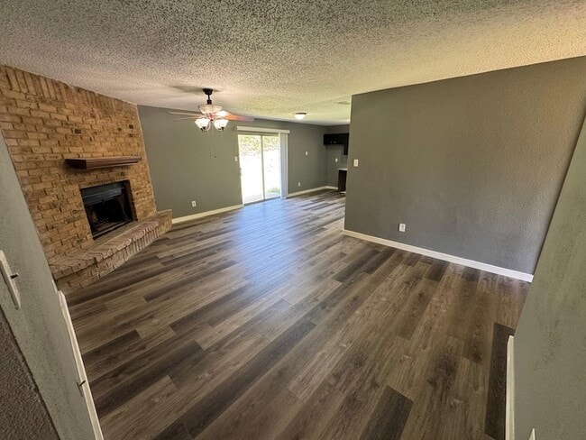 Building Photo - 713 Alta St