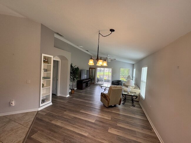 Building Photo - 304 Acadia Dr