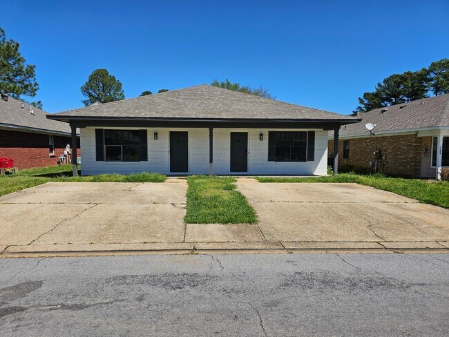 Building Photo - 106 Brendalwood Ln