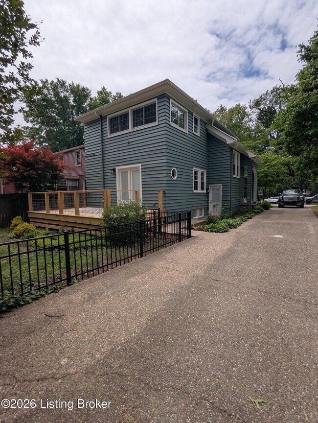 Building Photo - 4513 S 6th St