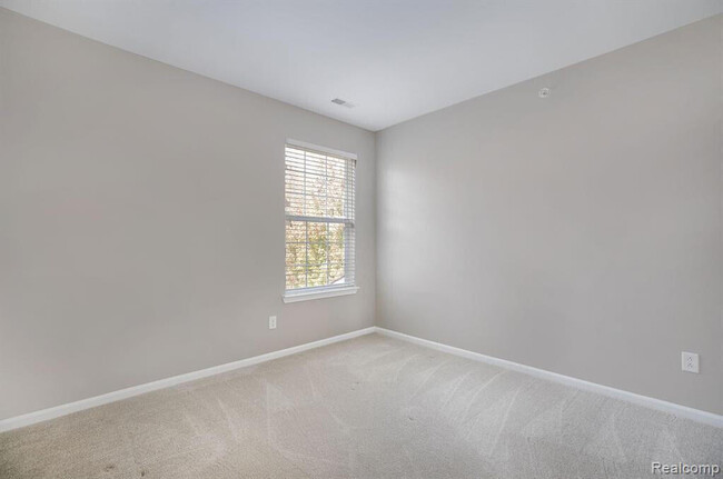 Building Photo - 24204 Alexa Dr