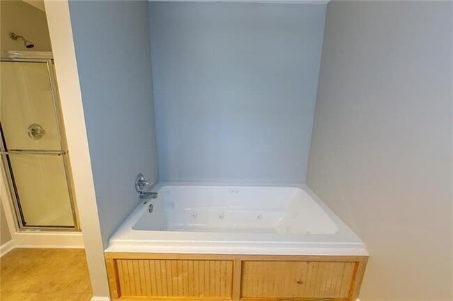 Building Photo - 127 Sunset Ln