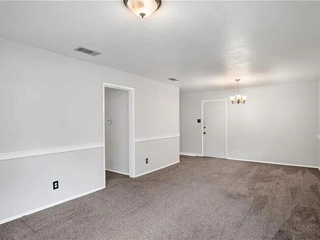 Building Photo - 3764 Autumndale Dr