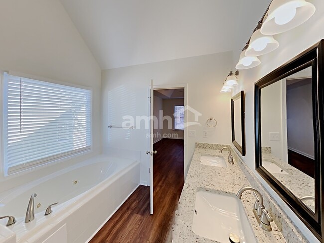 Building Photo - 4454 Lockett Trce
