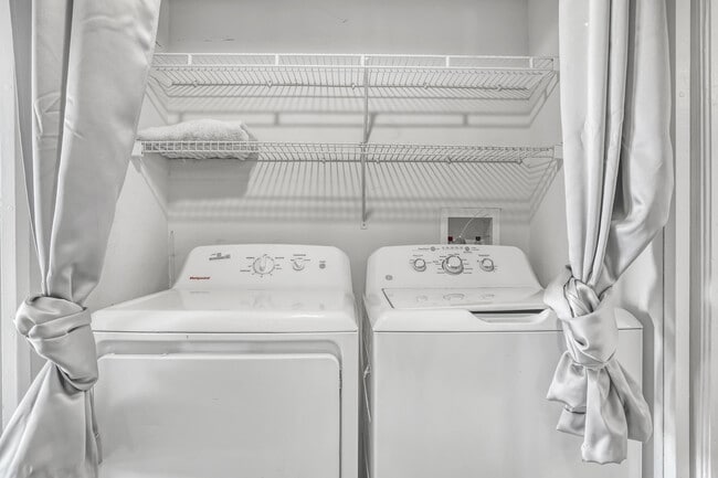 Building Photo - 651 Okeechobee Blvd