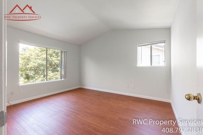 Building Photo - 1459 Chavez Way