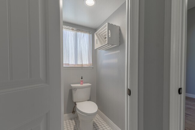 Building Photo - 27263 Family Cir