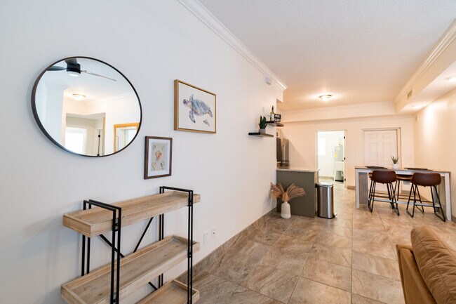 Building Photo - 150 Crescent Beach Dr