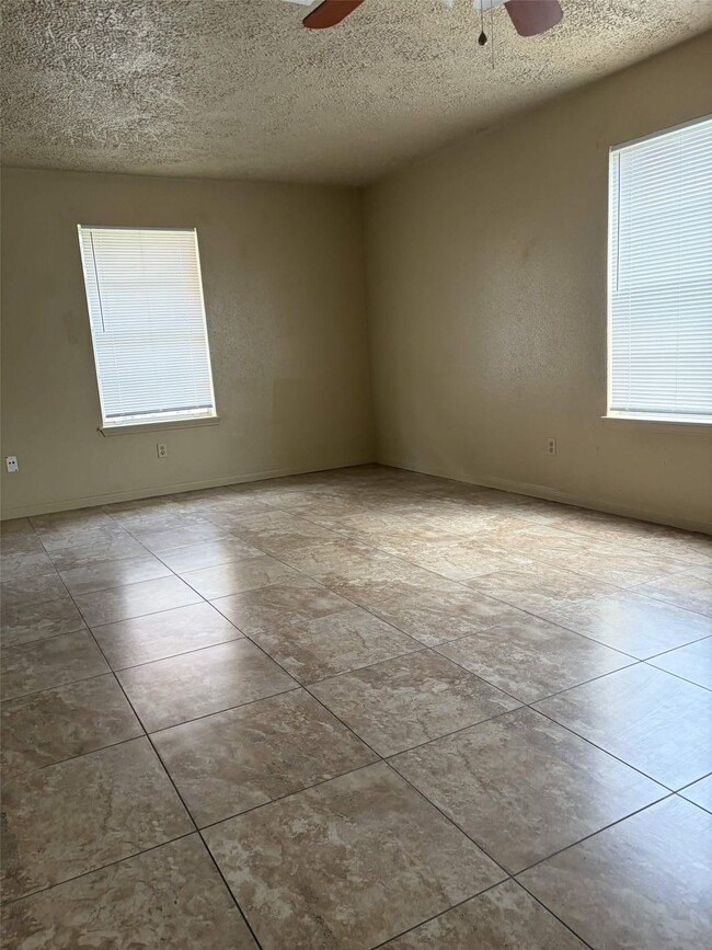 Building Photo - 9711 Pine Pass Dr