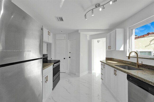 Building Photo - 4717 Alton Rd