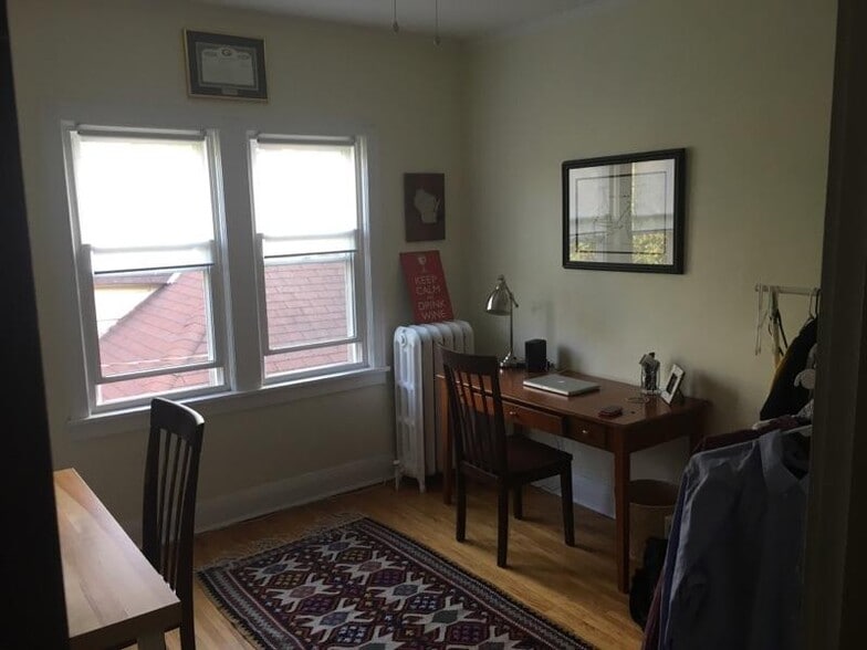Apt. 3 - 3317 Fremont Ave S