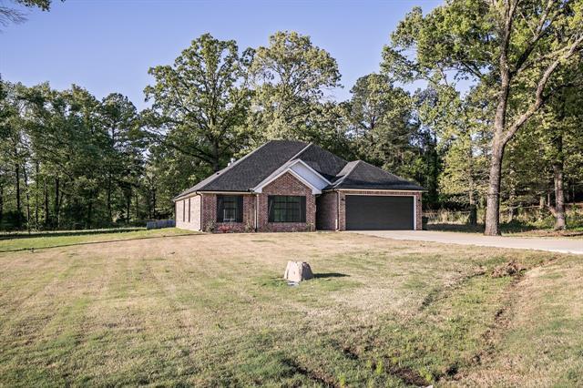Building Photo - 18310 Timber Oaks Dr