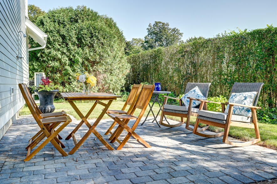 private patio and yard - 5 Key Ct