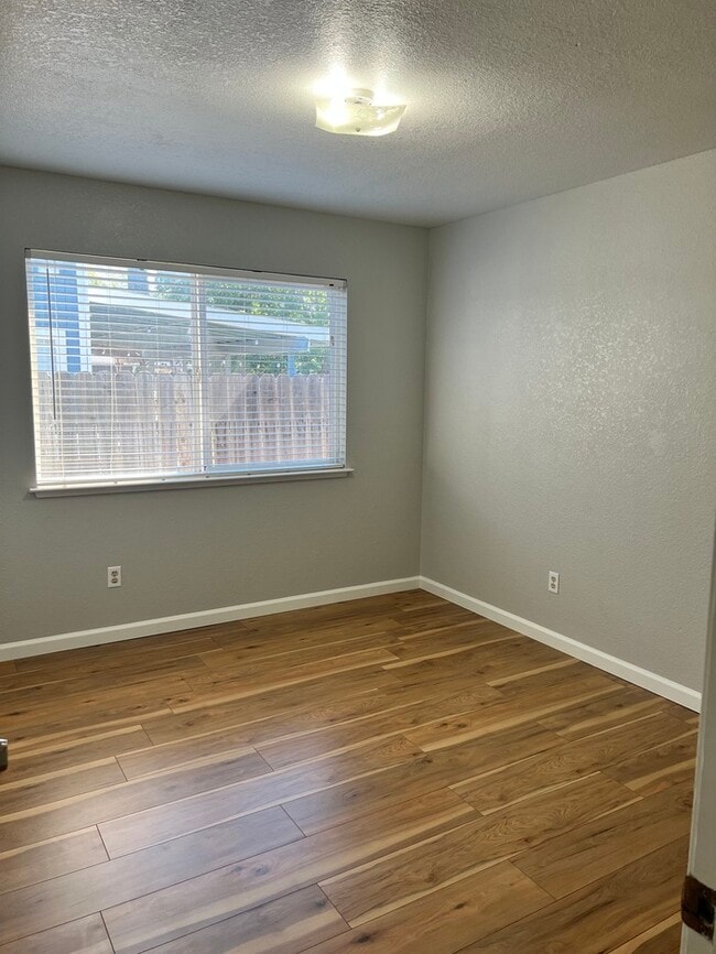 Building Photo - 1731 Third St