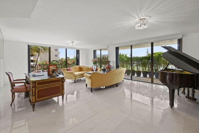 Building Photo - 4000 S Ocean Blvd