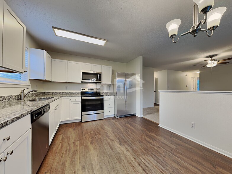 Building Photo - 2744 Branigan Creek Blvd