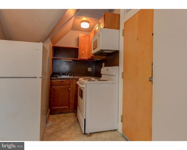 Building Photo - 239 Vine St