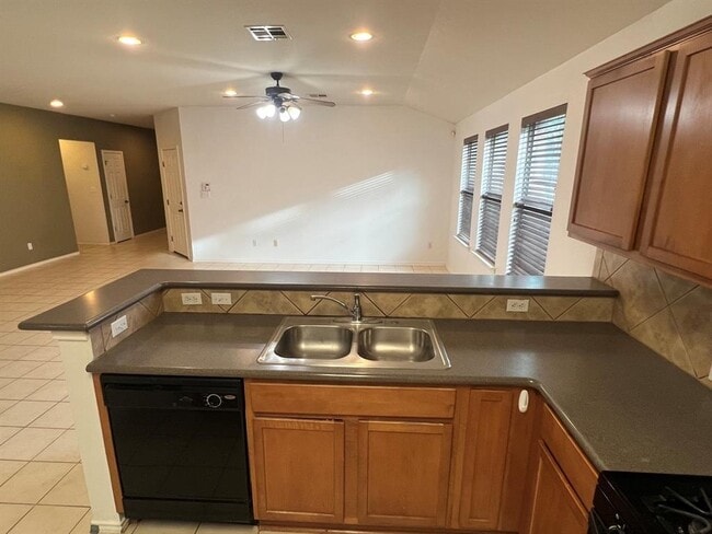 Building Photo - 9504 Castle Pines Dr