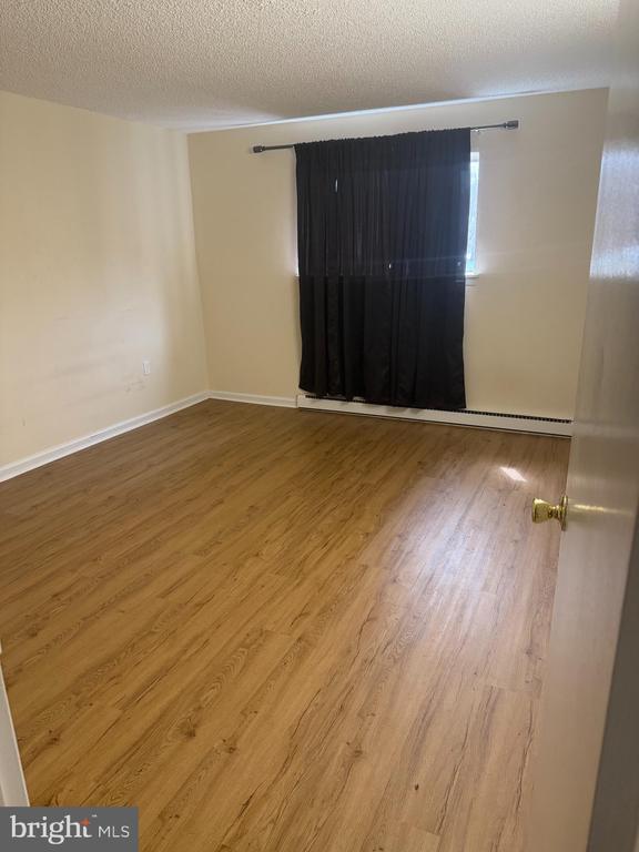 Building Photo - 400 Glendale Rd