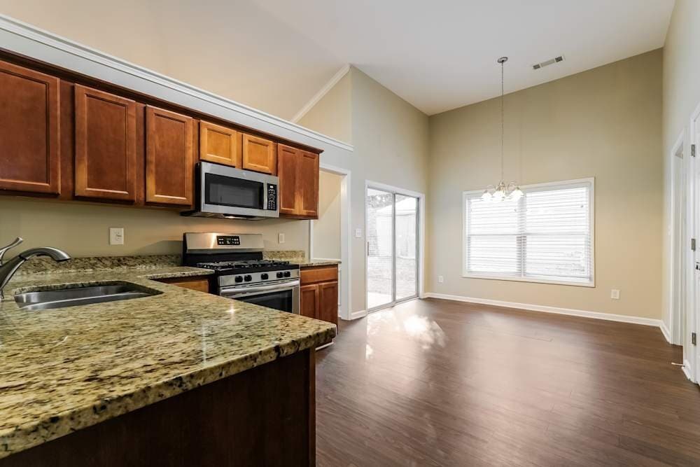 Building Photo - 2506 Gristhaven Ln