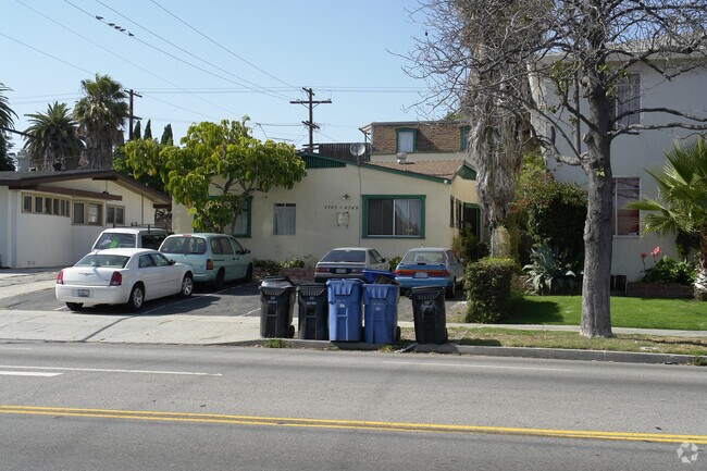 Primary Photo - 4745 Beverly Blvd