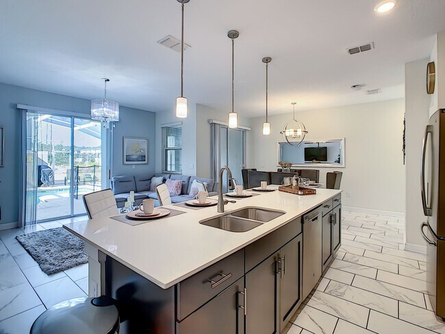 Building Photo - 580 Pebble Beach Dr
