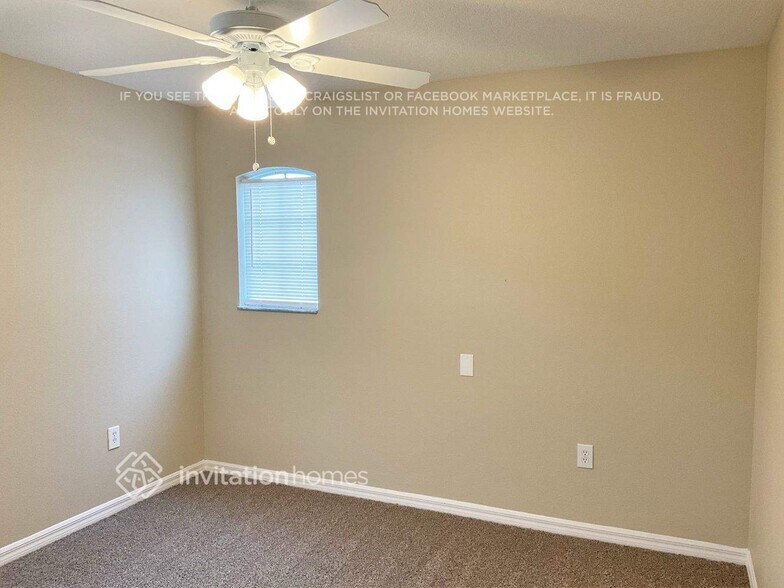 Building Photo - 4202 Roberta Dr