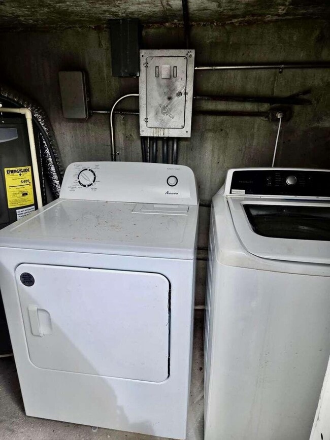 Building Photo - 517 SW 9th St