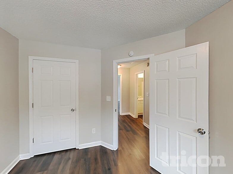 Building Photo - 1053 Abercorn Way