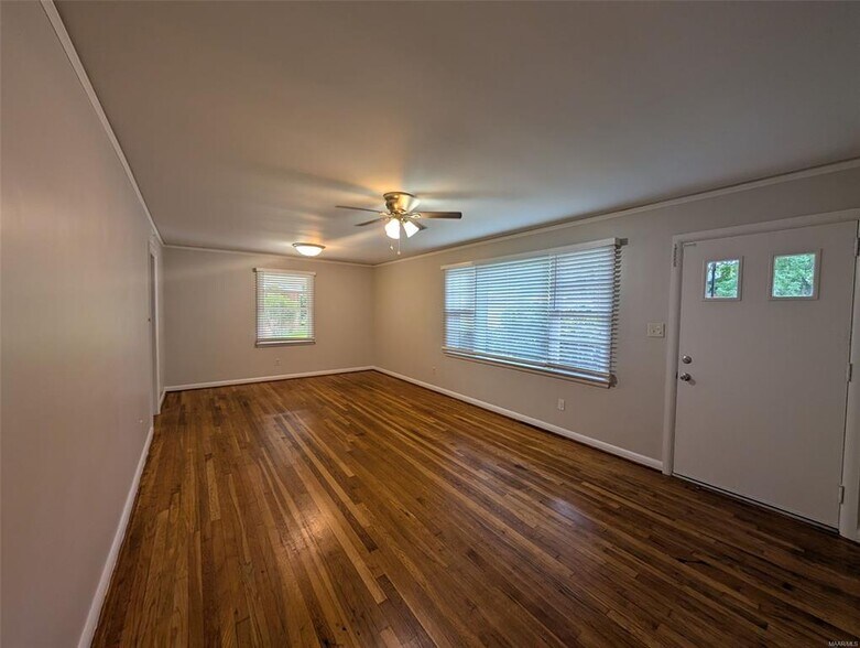 Building Photo - 744 Duval Dr
