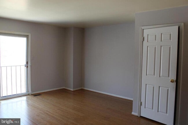 Building Photo - 1086 Travis Ln