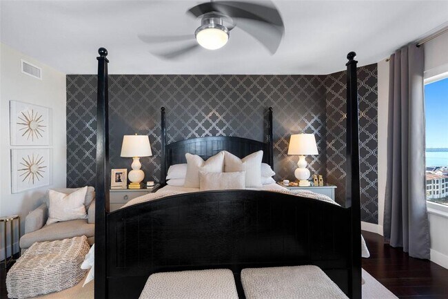 Building Photo - 5823 Bowen Daniel Dr