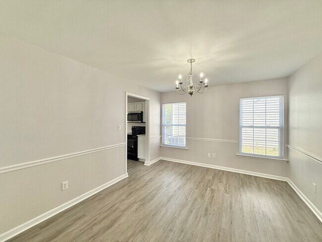 Building Photo - Updated 4BD, 2.5BA Raleigh Home With Easy ...